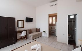 Nikolatos Apartments